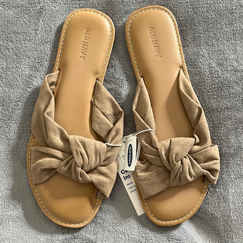 Brand new Old Navy size 8